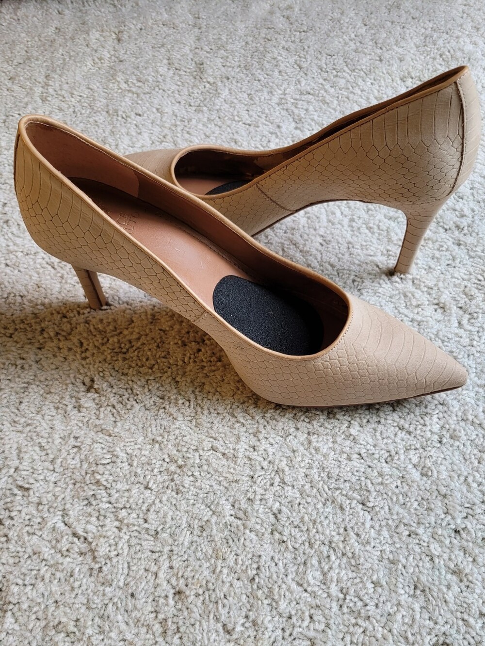 Suede Snake Skin Sand Color Pumps 3" Heels Great Neutral Look 8 1/2.